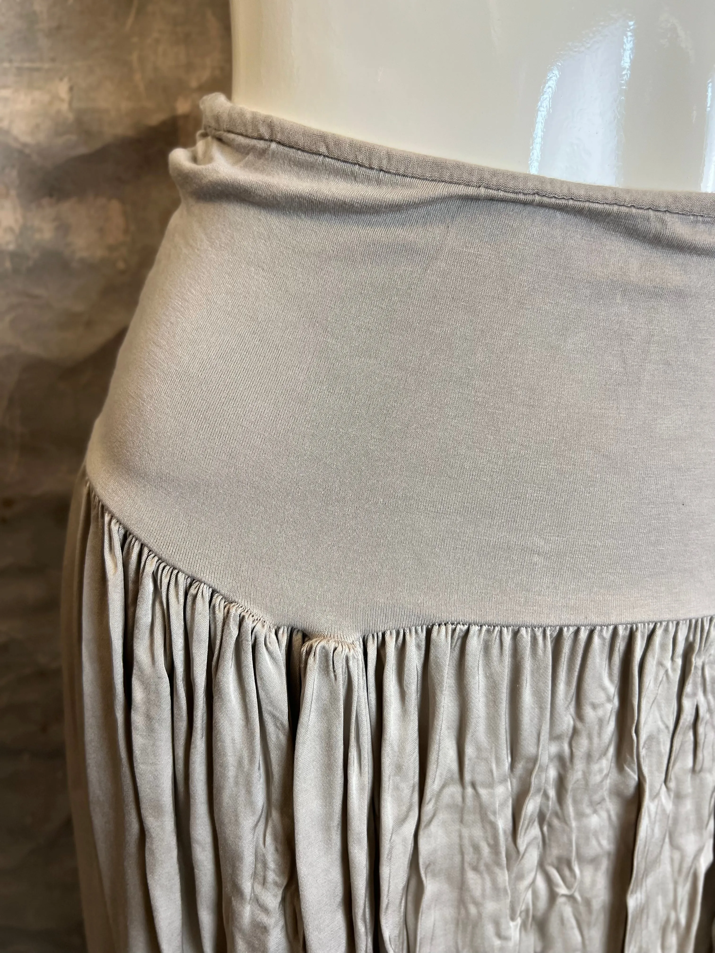 81661AZ Atlas Wrinkle Raw Skirt- Taupe