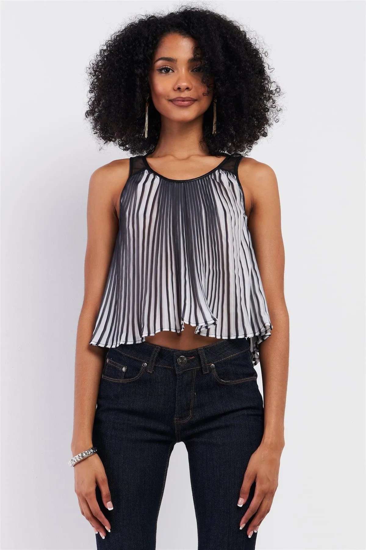 Black & White Pleated Sleeveless Vegan Leather Trim Detail Cropped Top /2-2-1