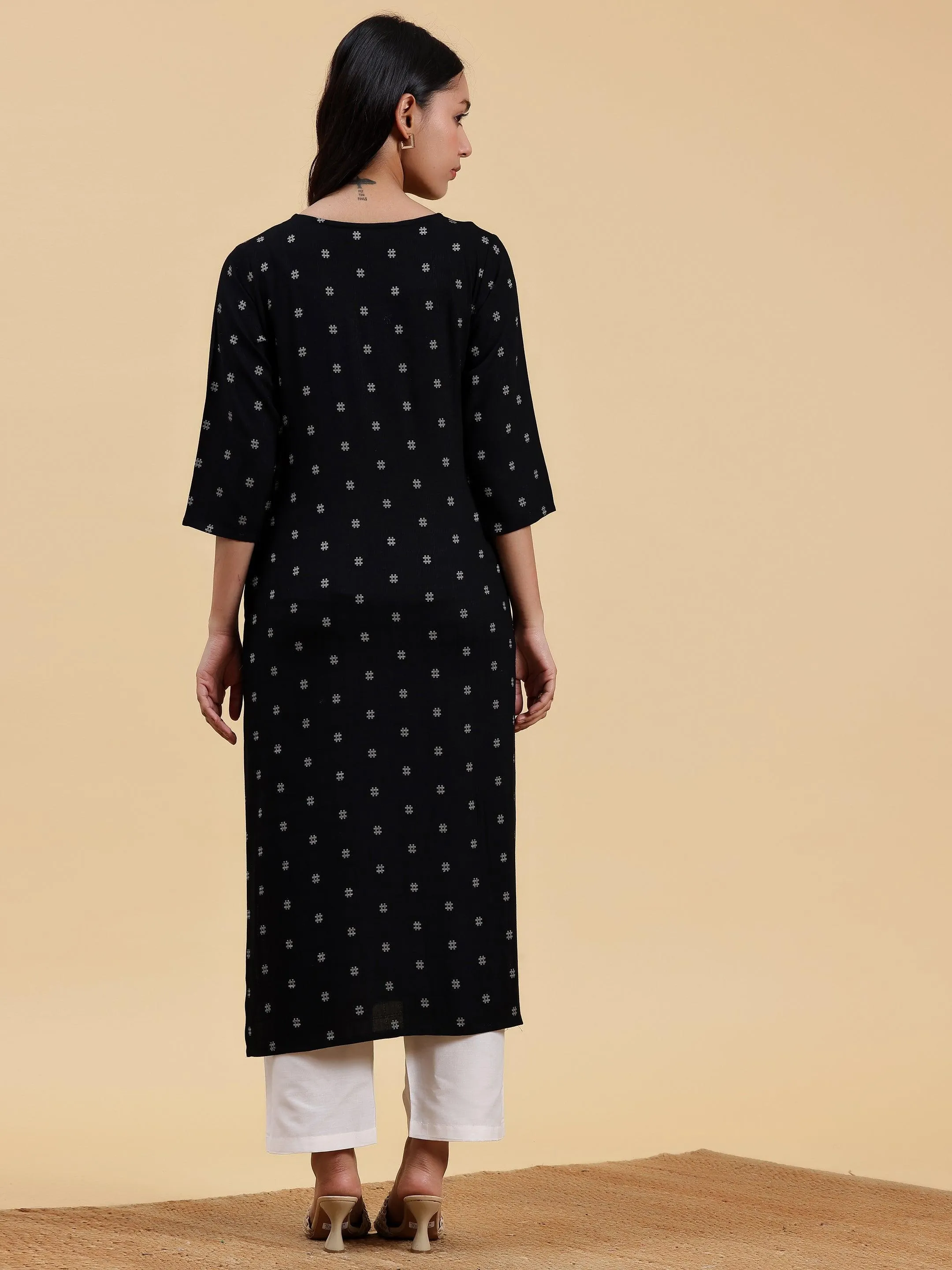 Black Embroidered Cotton Straight Kurta