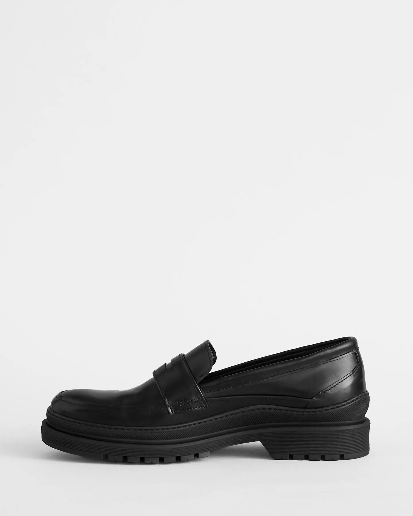 Graves Men's Lugged Loafer